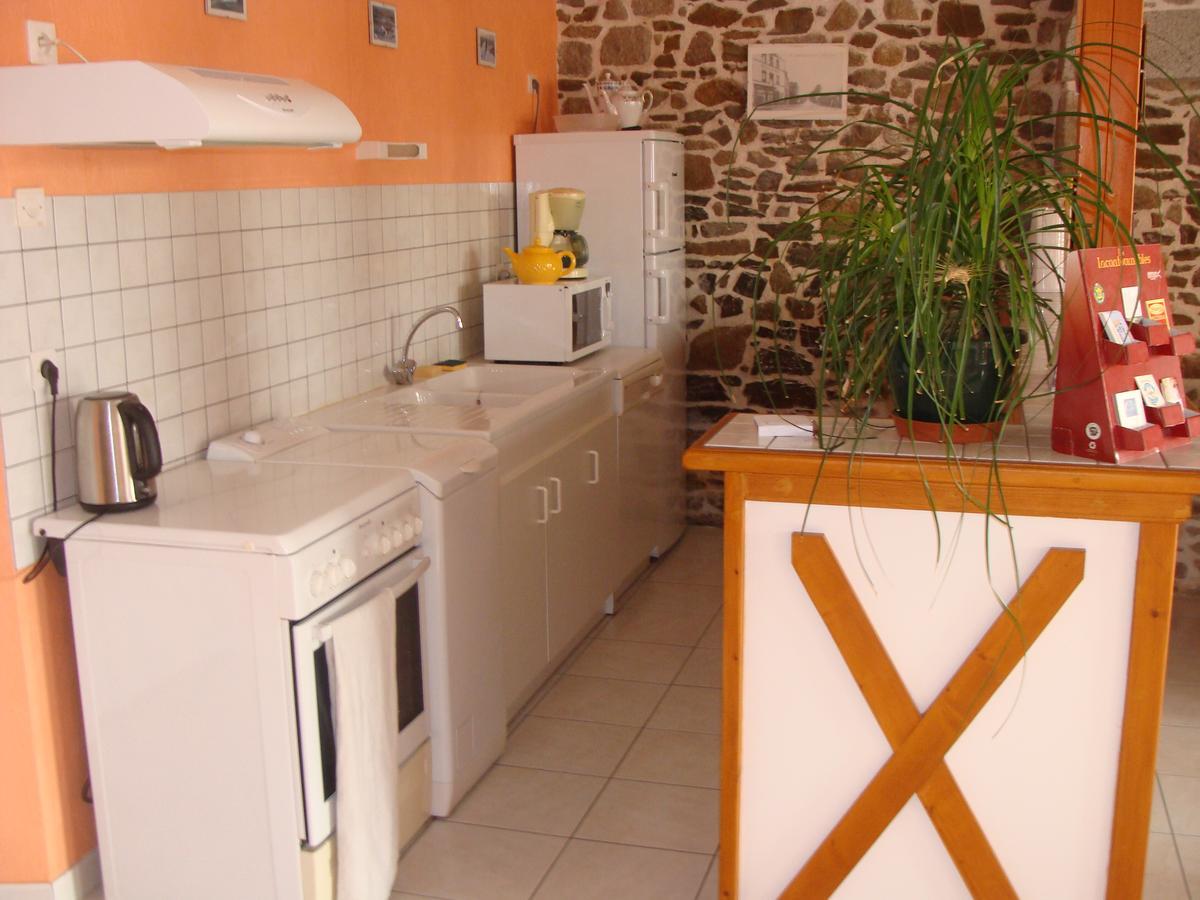 Chambres D'Hotes Le Petit Angle Saint-Broladre Eksteriør bilde